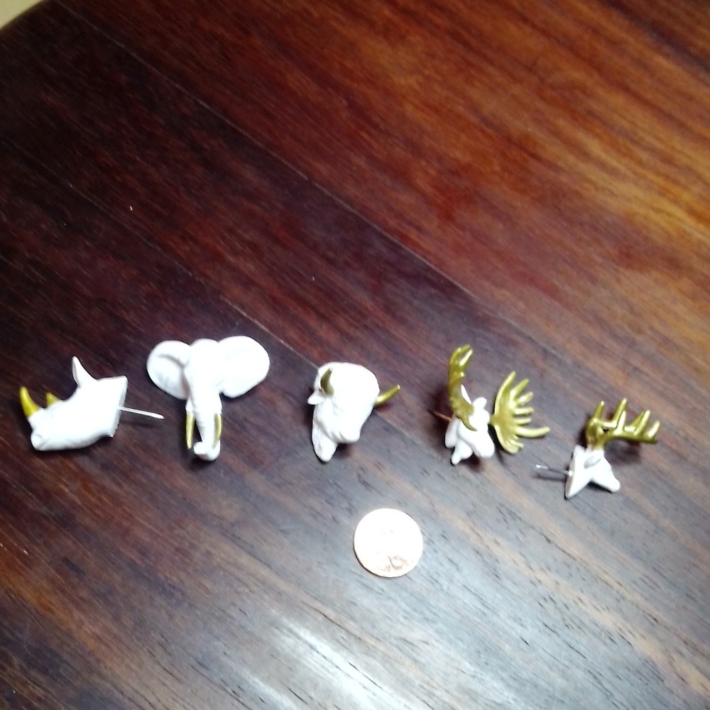 Animal tacks